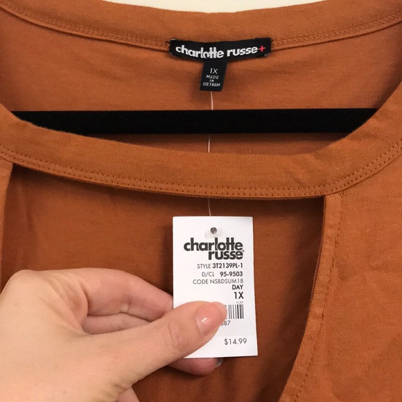 Brand new with tags crop top - Picture 2 of 2